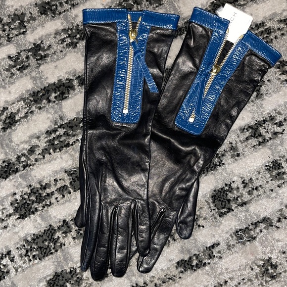 Coach black with blue trim leather king glove with zipper new - Picture 1 of 4